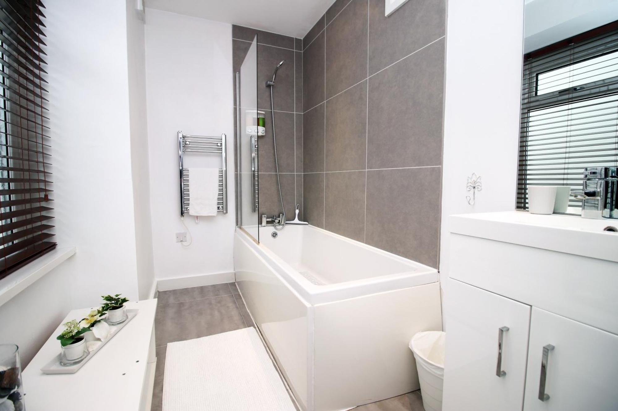 Coastal Penarth Dream! Close To Cardiff Superb Location Near Bars And Restaurants! Dog Friendly And Welcome Breakfast Pack! Esterno foto