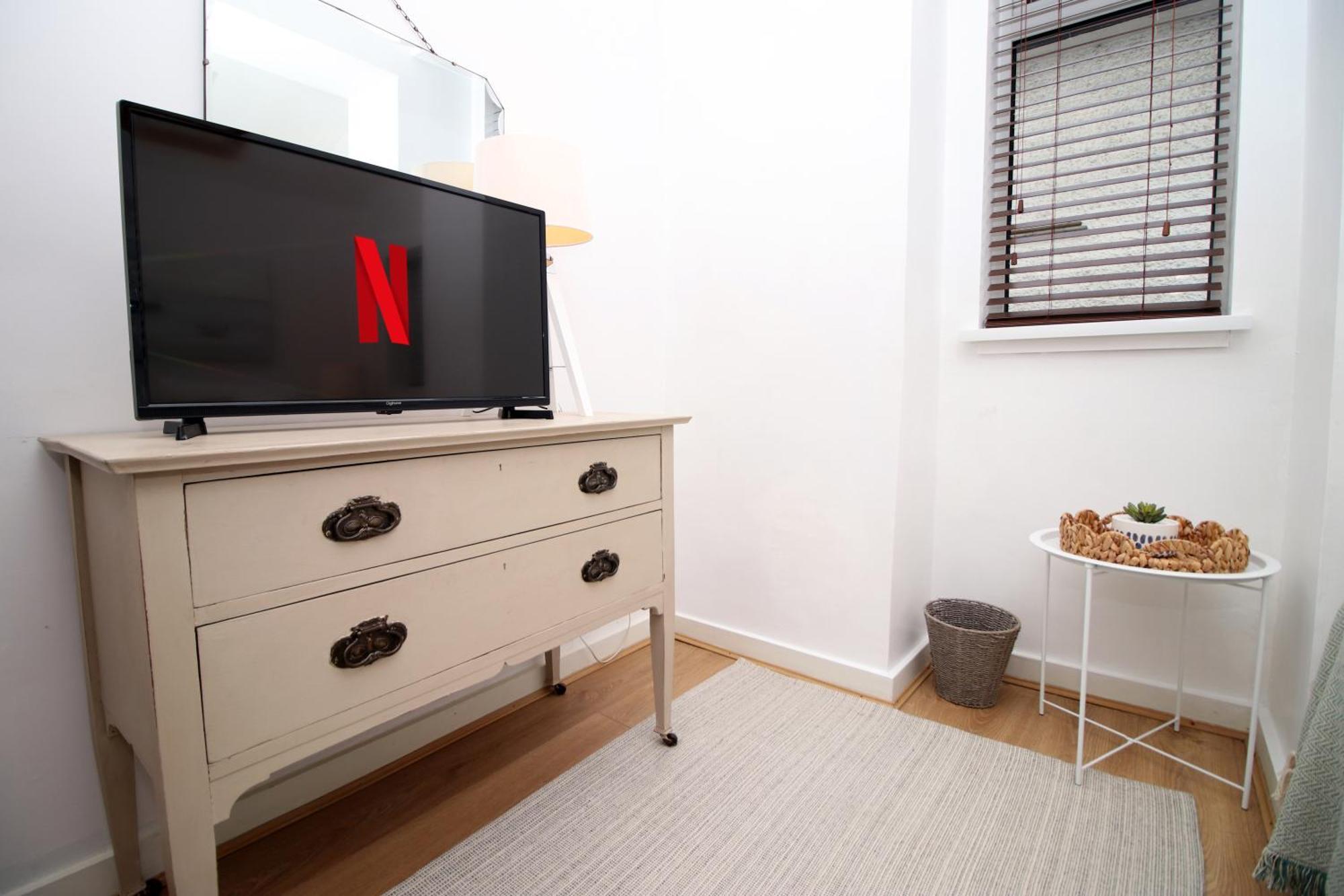 Coastal Penarth Dream! Close To Cardiff Superb Location Near Bars And Restaurants! Dog Friendly And Welcome Breakfast Pack! Esterno foto